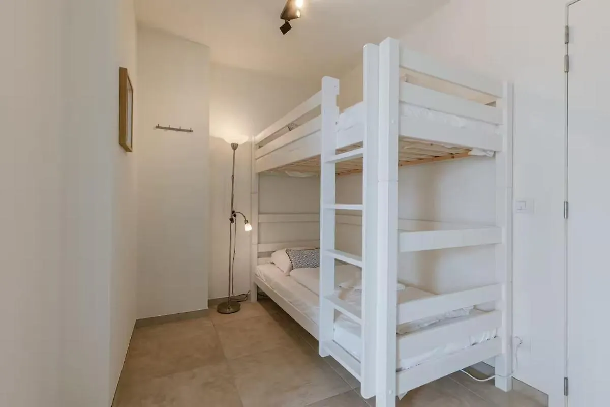 Apartment Ruime, Luxe Duplex Penthouse Met 3 Slaapkamer Ostend Belgium